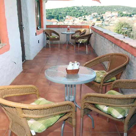 4 Bedroom In Tisno
