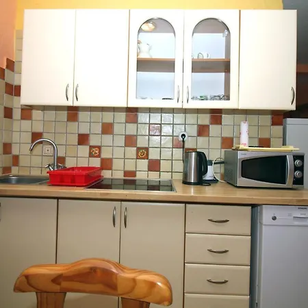 4 Bedroom In Tisno