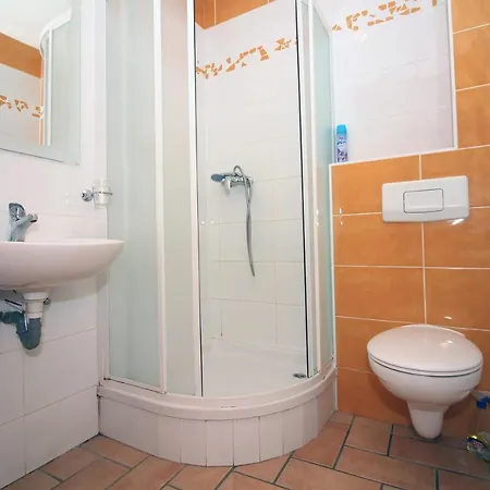 4 Bedroom In 4* Tisno