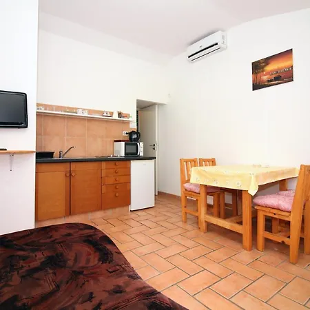 Guest house 4 Bedroom In 4*