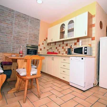 4 Bedroom In Guest house