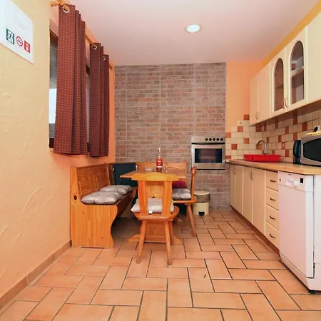 Gasthof 4 Bedroom In 4*