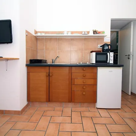 4 Bedroom In 4* Tisno